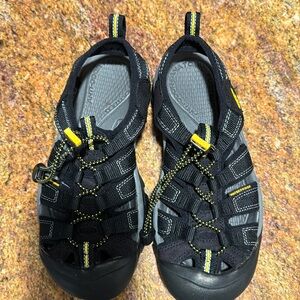 Keen newport women sandals 6.5